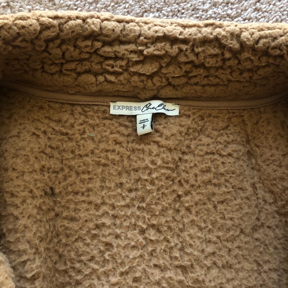 Express Teddy Jacket - Picture 13 of 13